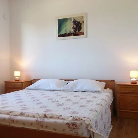 Eric I Paolo Apartment *