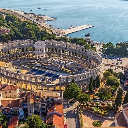Eric I Paolo Apartment Pula