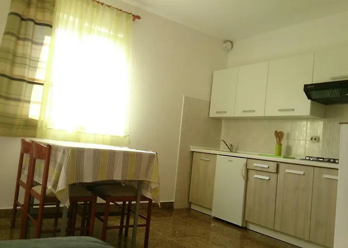 Eric I Paolo Apartman Póla